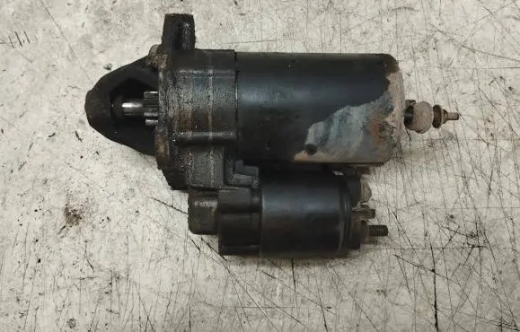 Volkswagen PASSAT B5 Starter motor