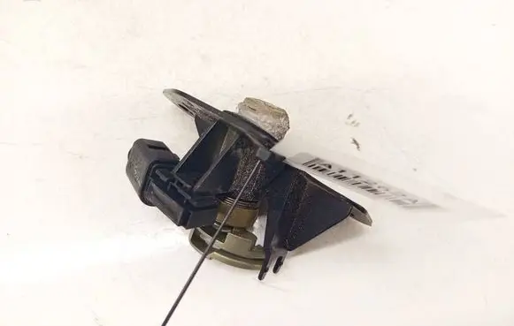 Volkswagen Jetta V Tailgate exterior lock 1T0827573