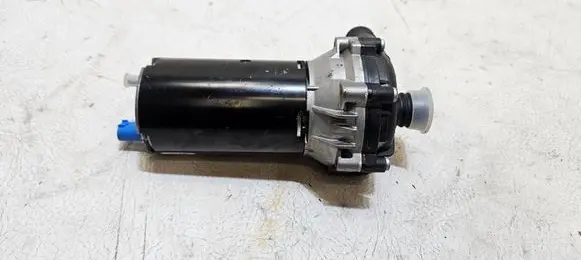 Audi A8 S8 D2 4D Water pump 0392022000