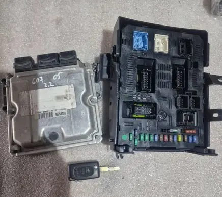 Citroen C8 Engine ECU kit and lock set 0281011781 9640938180 9659016680