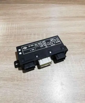BMW 5 E39 Door control unit/module 6904248