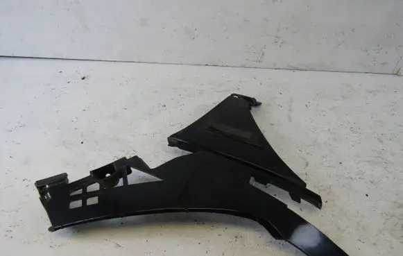 Mercedes-Benz CLA C118 X118 Front bumper mounting bracket 15361264