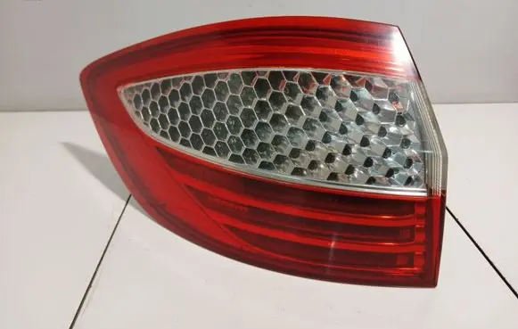 Ford Mondeo MK IV Rear/tail lights 7S7113405B