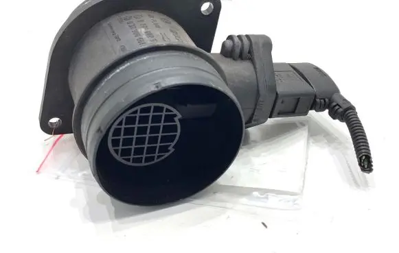 Skoda Octavia Mk2 (1Z) Mass air flow meter 038906461B