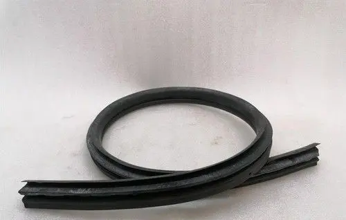 Ferrari FF Front door rubber seal 83987400