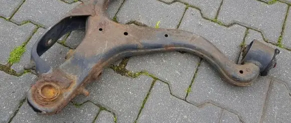 Land Rover Discovery 4 - LR4 Front upper control arm/wishbone AH22