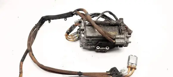Mercedes-Benz E W212 Voltage converter inverter A6519008702