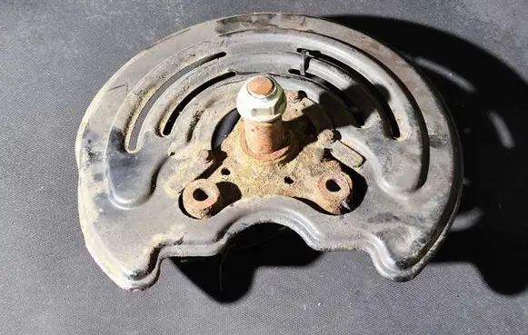 Nissan Primastar Rear wheel hub spindle/knuckle 