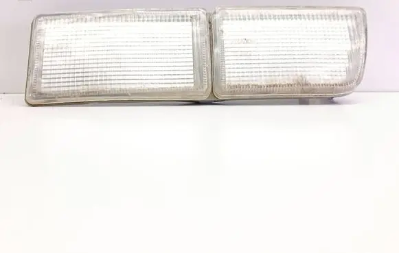 Volkswagen Golf III Front reflector 084411609R