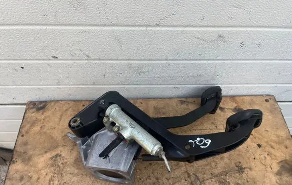 Mercedes-Benz C W202 Pedal assembly 2022901516