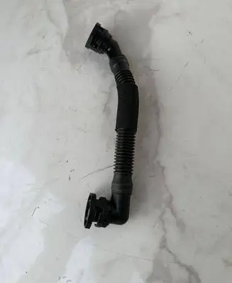 Audi A5 Sportback 8TA Breather hose/pipe 04L103493F 04L103493