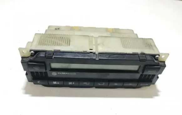 Volkswagen PASSAT B5 Climate control unit