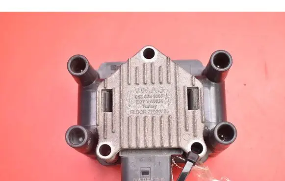 Seat Ibiza IV (6J,6P) High voltage ignition coil 032905106F