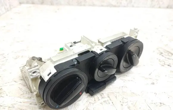 Volkswagen Golf IV Climate control unit 1J0820045C 901511210001 133821S30