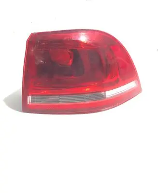 Volkswagen Touareg II Rear/tail lights 89090229
