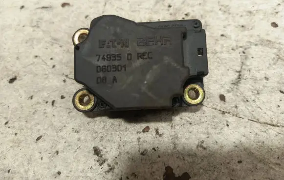 Volvo XC70 Air flap motor/actuator 74935D 060301