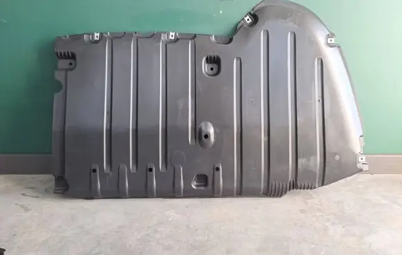 Mercedes-Benz E W214 Engine splash shield/under tray A2146903901