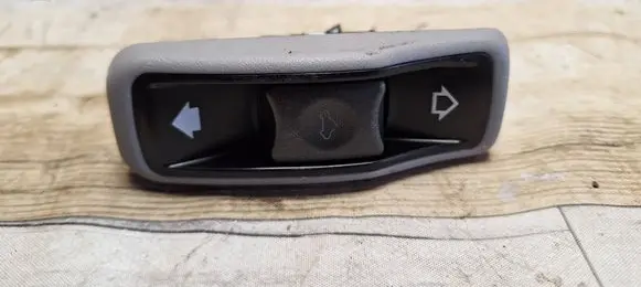 Mitsubishi Space Wagon Sunroof switch 
