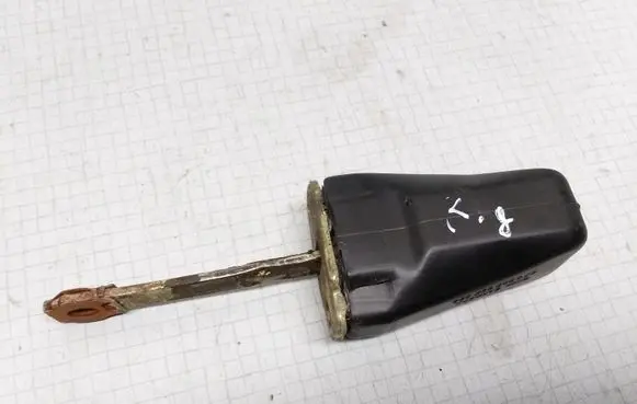Volkswagen PASSAT B3 Rear door check strap stopper 357837323