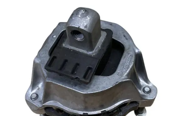 BMW X7 G07 Engine mount bracket 2987951 6860471 22116860471