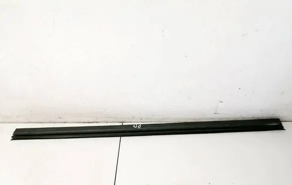 Dodge Journey Front door glass trim molding 05076874ab