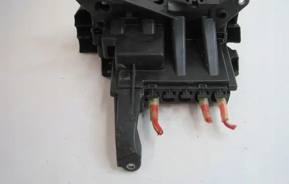 Peugeot Partner III Fuse box set A2065409801