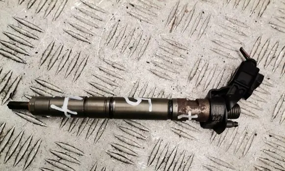 Audi A4 S4 B8 8K Fuel injector 059130277CC
