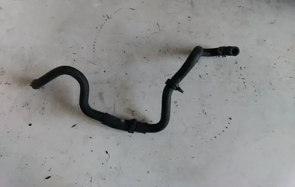 Mazda 3 I Engine coolant pipe/hose