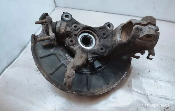Volkswagen Tiguan Front wheel hub