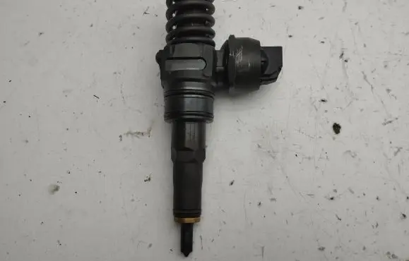 Seat Ibiza III (6L) Fuel injector 045130073T 0414720035