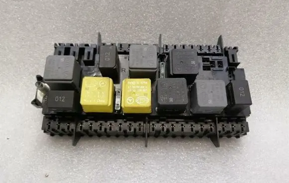 Mercedes-Benz GLS X166 Fuse module A1669068201