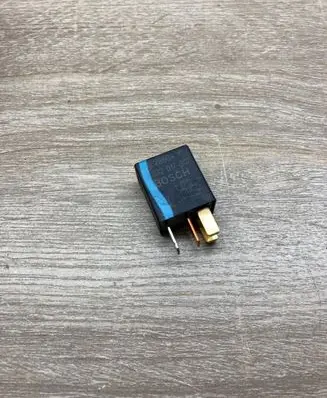 Toyota Avensis T250 Other relay 9008087013 0332017307