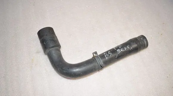 Volkswagen PASSAT B5 Engine coolant pipe/hose 8D0121101K