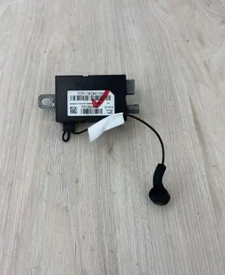 Volvo S80 Aerial antenna amplifier P31260848 7CP118C847MA 20140318