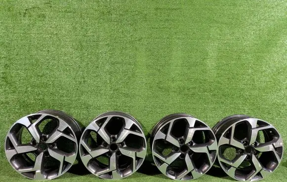 KIA Sportage R17 alloy rim 