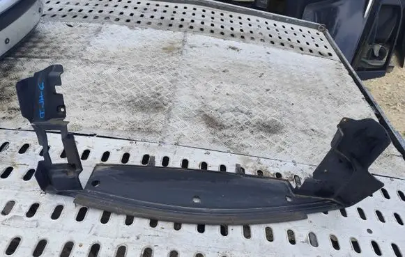Alfa Romeo 159 Radiator trim 60685279