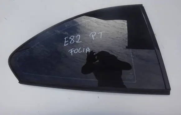 BMW 1 E82 E88 Rear side window