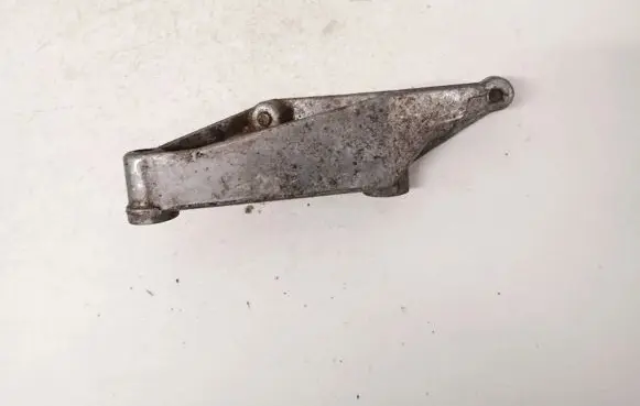 Mercedes-Benz E W124 Engine mounting bracket 6010941341