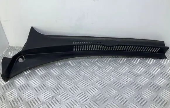 Volkswagen Golf Plus Wiper trim 5M0819403B