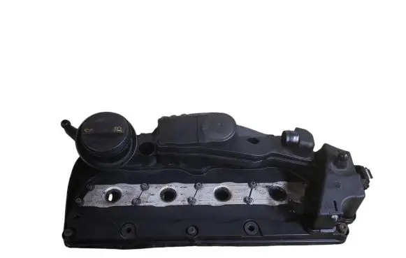 Volkswagen PASSAT B7 Rocker cam cover 03l103469