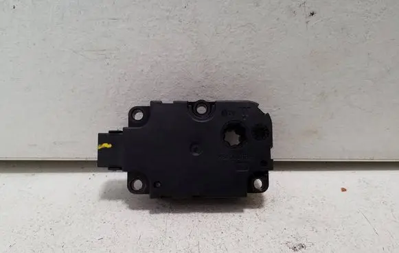 Audi Q7 4M Air flap motor/actuator DA893009 ZBAT0063D13