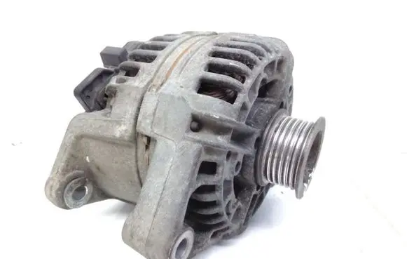 Opel Zafira A Generator/alternator 90561168 0124215005