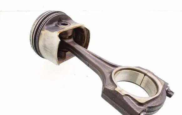 Opel Astra G Piston with connecting rod