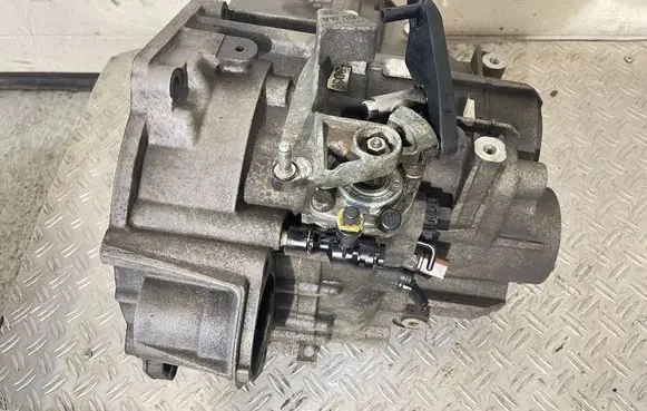 Volkswagen Golf VII Manual 6 speed gearbox PFL
