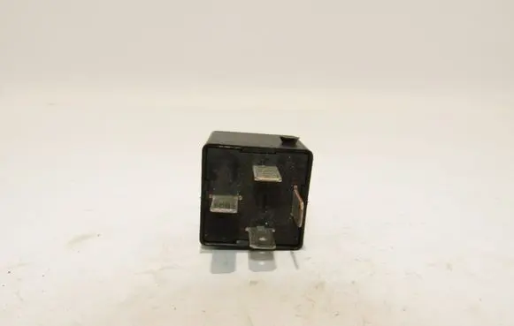 Audi A4 S4 B5 8D Other relay 4H0951253A