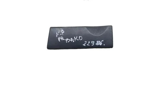 Rear fender molding trim