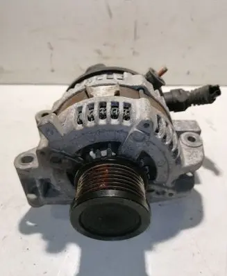 Toyota Auris 150 Generator/alternator 6CE05152029