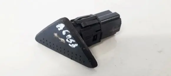 Tailgate opening switch
