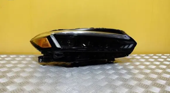 Honda Civic XI Headlight/headlamp 100-8F04M