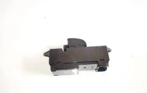 Mitsubishi Lancer X Electric window control switch 8608a067 c8d-d610m